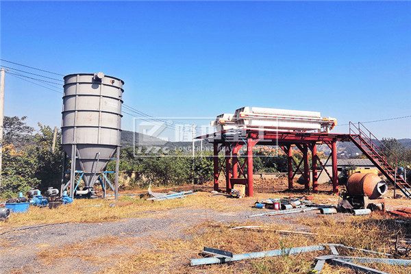 構(gòu)建零排放洗沙生產(chǎn)線，污泥壓濾設(shè)備建設(shè)得投入多少錢(qián)？