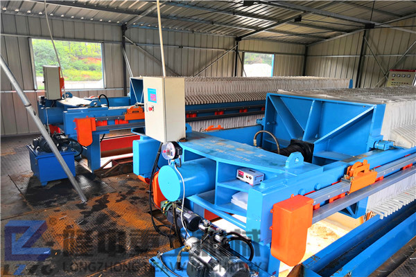 新型板框污泥壓濾機(jī)如此強(qiáng)悍，統(tǒng)治力輻射洗沙生產(chǎn)線