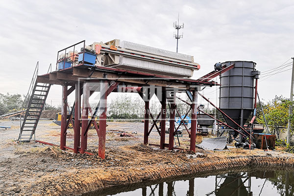 污泥板框壓濾機(jī)（廂式壓濾設(shè)備）在市場上普及，實(shí)力所致！