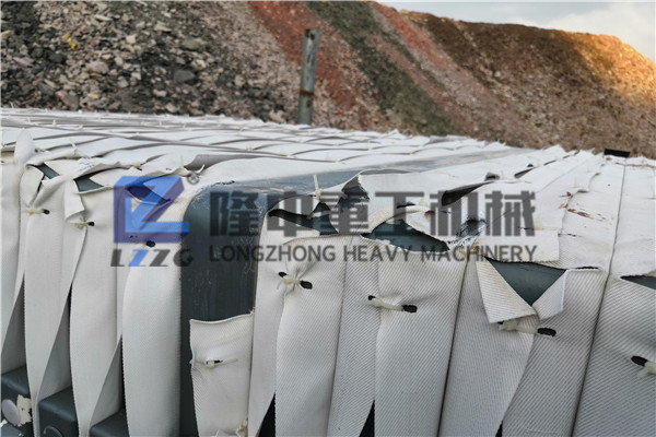 污泥壓濾機(jī)種類多，全套設(shè)備有哪些？