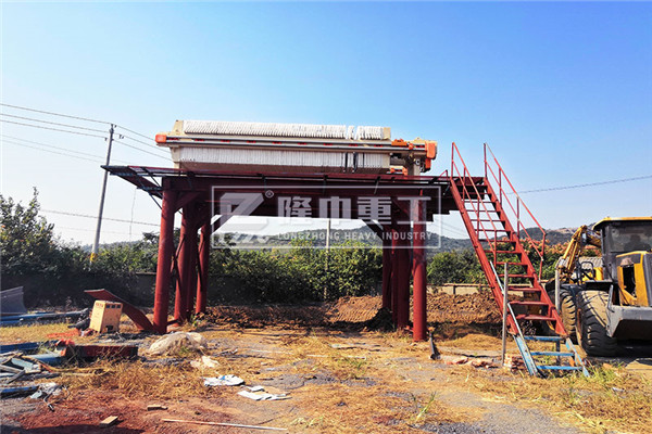 壓濾機(jī)廠家隆中重工的長期發(fā)展戰(zhàn)略