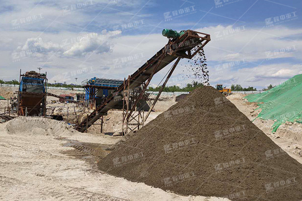 200平方的壓濾機(jī)有嗎？污泥脫水機(jī)多少錢(qián)一臺(tái)？