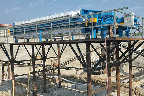 污泥壓濾機(jī)哪里的廠家比較靠譜，需要考慮哪些因素